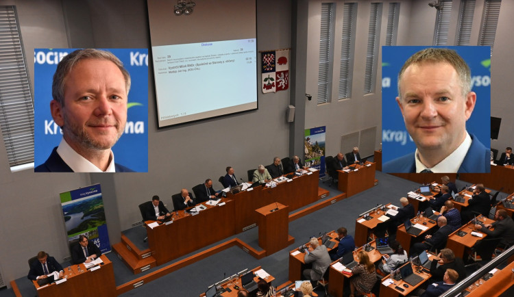 Hejtmani byli ve při. Kvůli cestě na Ukrajinu, kumulaci funkcí i rozhazování peněz