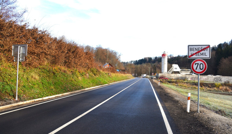 Obnova silnice u Benešova u Semil je hotová. Šlo o jeden z největších silničních projektů kraje