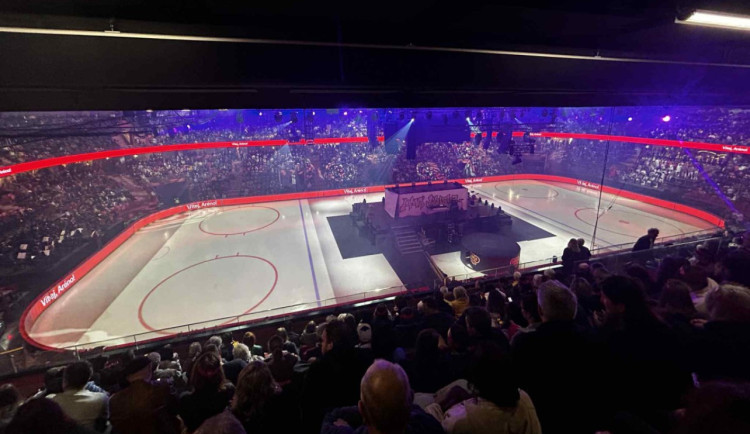 POLITICKÁ KORIDA: Dokáže si Horácká aréna na sebe vydělat? Odpovídají zastupitelé