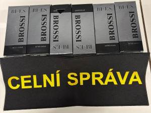 Celníci na Náchodsku zadrželi stovky padělaných výrobků. Čeká je likvidace