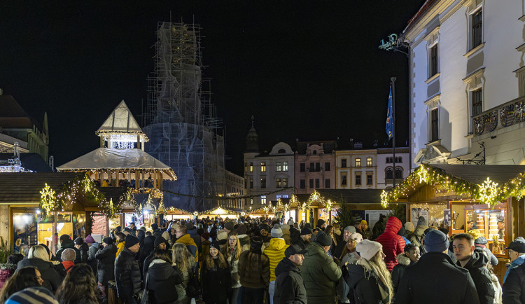Plné restaurace i parkoviště. Olomouc čeká víkendový vánoční nápor