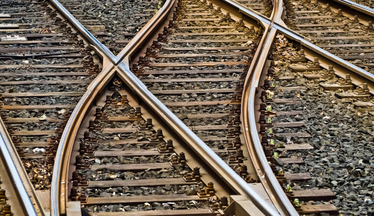 Železniční tunel mezi Dejvicemi a Veleslavínem získal souhlasné stanovisko EIA