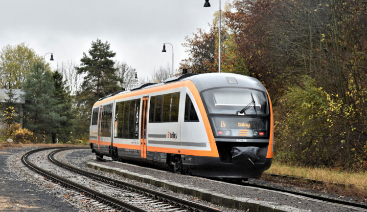 Na rušnou trať z Liberce na Žitavu a Varnsdorf se po devíti měsících vrací vlaky