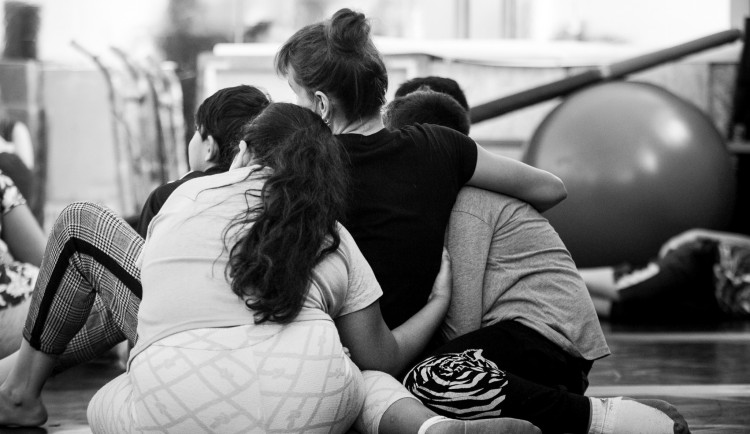 Obrovská vlna solidarity. Lidé poslali za měsíc okradené neziskovce pět milionů