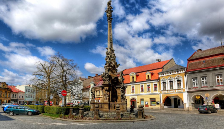 Jaroměř zruší placené parkování na náměstí. Skončí od ledna