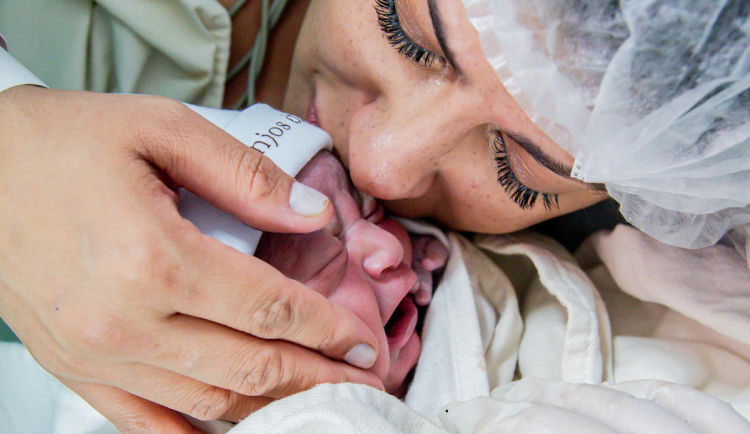 Prvním miminkem roku 2026 v Hradci Králové je Viktor. První narozenou obyvatelkou pak Michalka