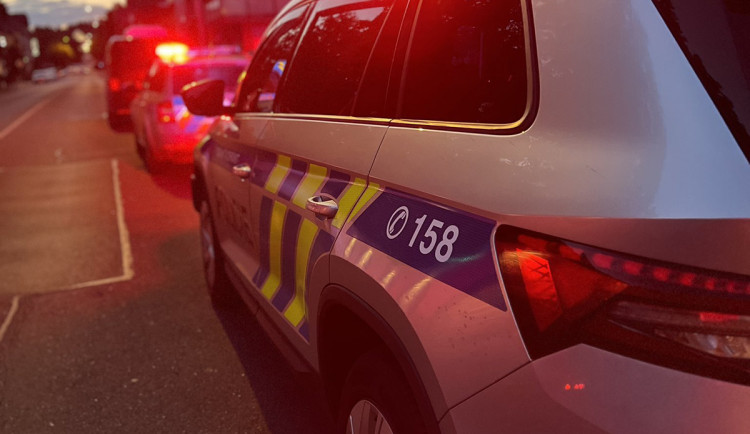 VIDEO: V noci ničili drahou vánoční dekoraci. Šumperané trojici rychle poznali