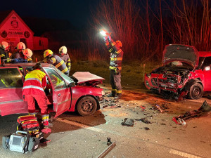 Podruhé se narodil, řidiče vytáhli ze sešrotovaného auta v Hradci na Slezském hasiči