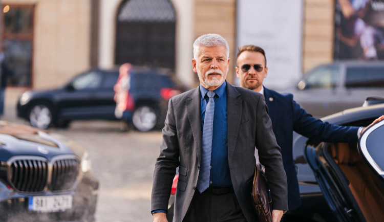 Druhý den návštěvy prezidenta v kraji. V Hranicích nevyloučil, že bude znovu kandidovat