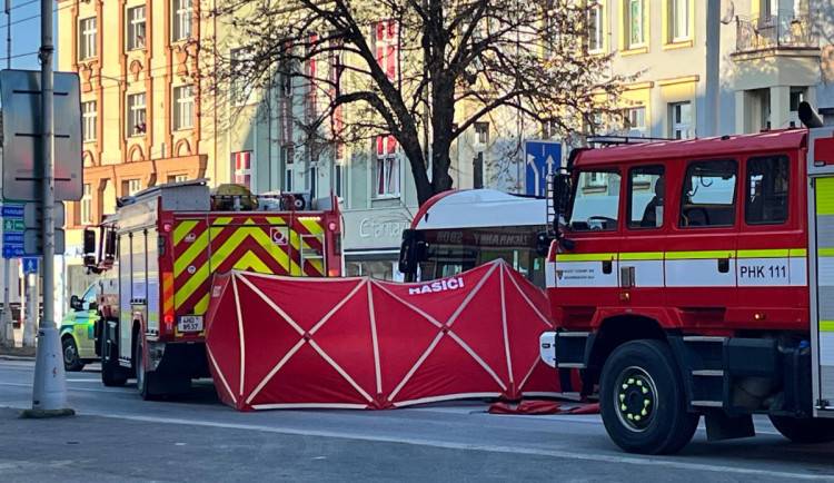 Tragická nehoda u Bia Central otevřela otázku: má chodec na přechodu absolutní přednost?