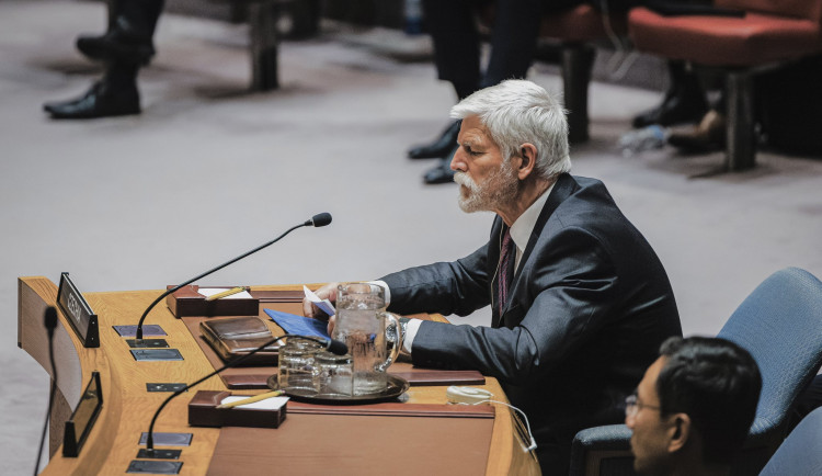 Macinka doručil na Hrad zprávy, které prezident považuje za pokus o vydírání