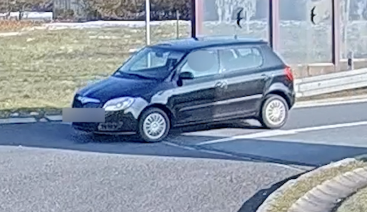 VIDEO: Senior jel po dálnici D6 několik kilometrů v protisměru. Ohrozil další řidiče