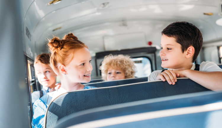 Bezpečnost školních výletů začíná už cestou autobusem