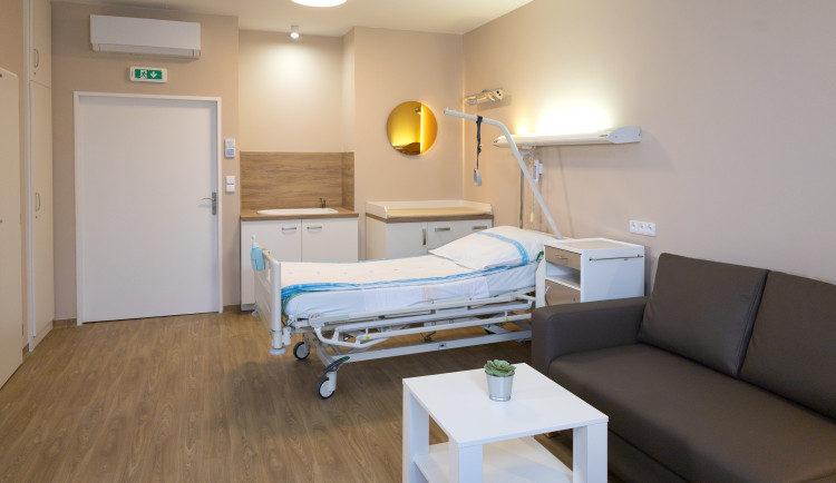 Z rodinných pokojů v hradecké porodnici je hit, jsou nonstop plné