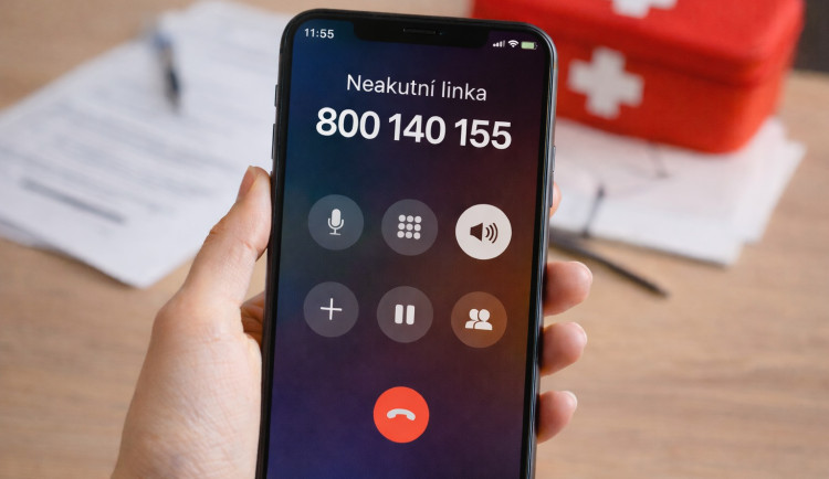 Na neakutní linku jihomoravských záchranářů se denně obracejí desítky lidí