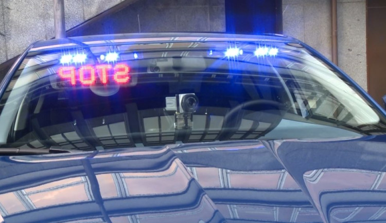 Řidič Škody se za tmy řítil rekordní rychlostí 187 km/h po silnici první třídy