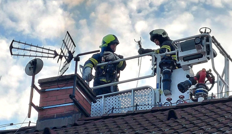 I na začátku března hoří komíny, ve Velkém Vřešťově vzplál ještě před snídaní