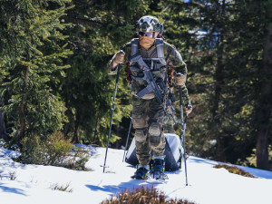 Pro pohyb ve sněhu používali sněžnice.
