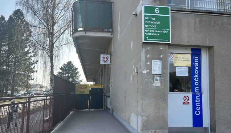 Klinika infekčních nemocí FN HK