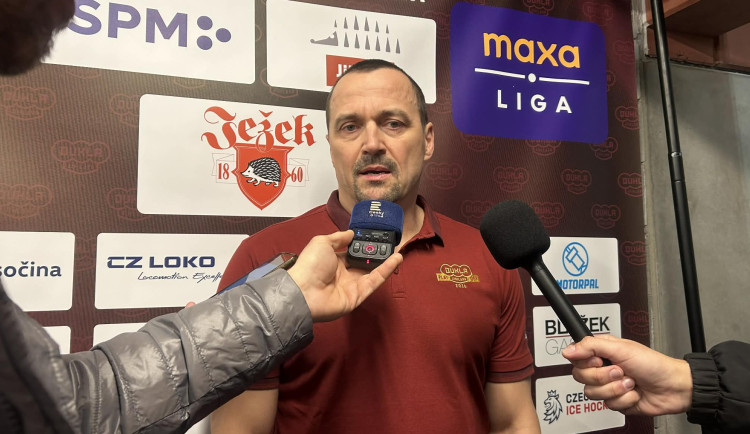 VIDEO: První gól byl uznaný správně, řekl po zápase trenér Dukly Viktor Ujčík