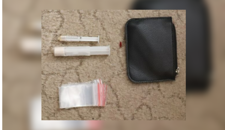 Muž v Jihlavě prodával drogy i dívkám. Jedné způsobil pervitin vážné problémy