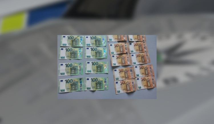 Senior v Brodě naletěl. Údajní řemeslníci z ciziny mu za 100 tisíc natřeli plot