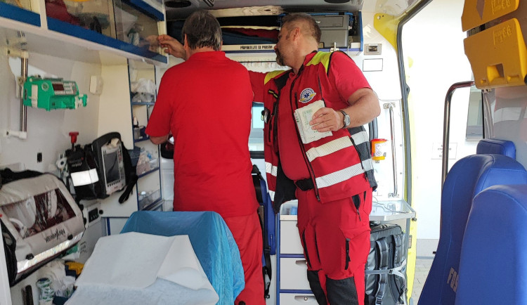 Dítě si přineslo do školy léky na spaní, přiotrávilo sebe i kamarády