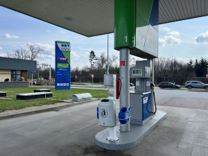 Na D11 stojí nafta přes 50 korun. Kde natankujete nejlevněji?