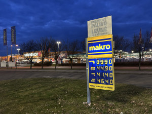 Na D11 stojí nafta přes 50 korun. Kde natankujete nejlevněji?