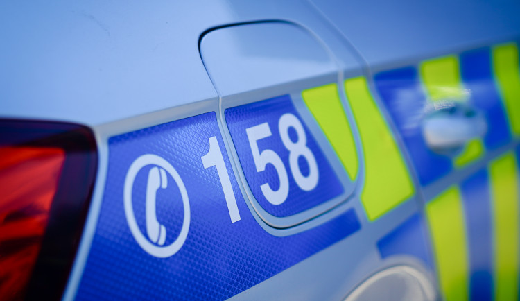 Výbuch plynového vařiče vážně zranil muže, skončil na popáleninové klinice v Praze