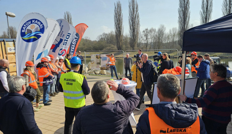 Hodonín se chystá na nápor lodí. Nové přístaviště u jezu bude hotové už v květnu