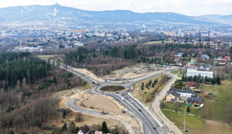 Stavba turbo-okružní křižovatky v Liberci na Kunratické přinese už od dubna dopravní omezení