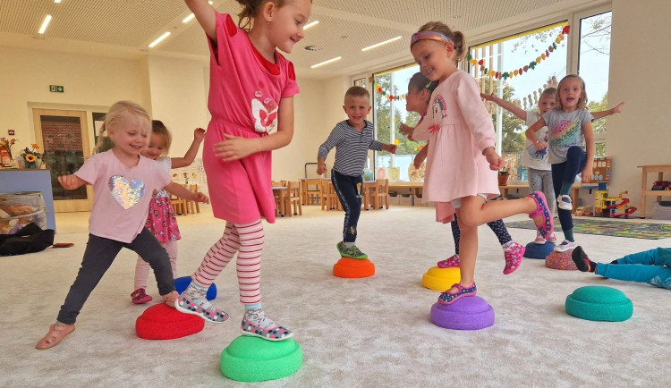 Za dětmi ve školkách (5)