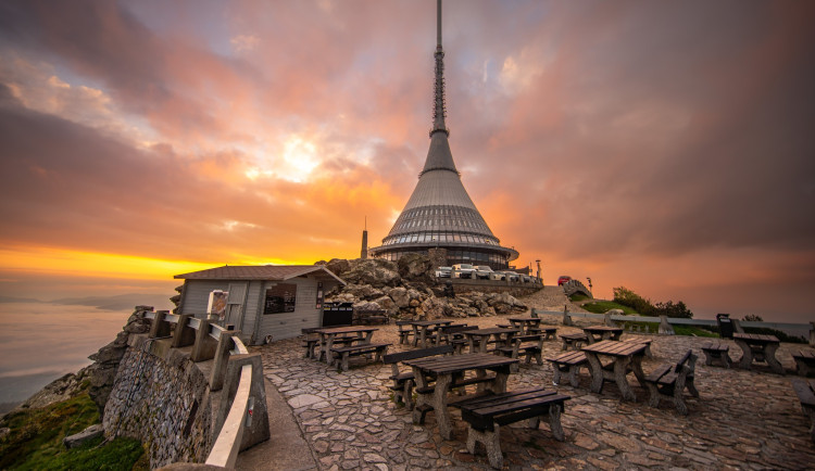 V Liberci bude znovu natáčet Netflix, tentokrát na Ještědu. Od pondělí tam čekejte omezení