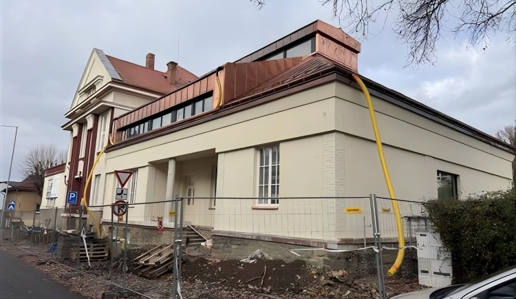 Knihovna Václava Čtvrtka v Jičíně