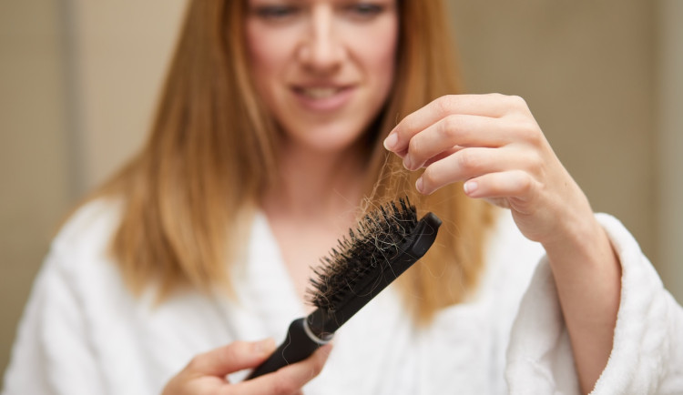 Problémy s vlasy? Toto Češi často podceňují