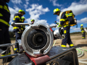 Požár v hradeckých lesích? Jde jen o cvičení hasičů