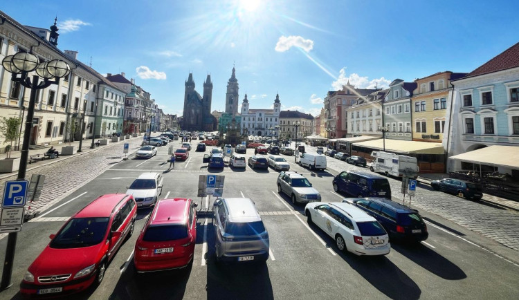Eliška radí Hradečanům, nejčastěji řeší byty, doklady i dopravu