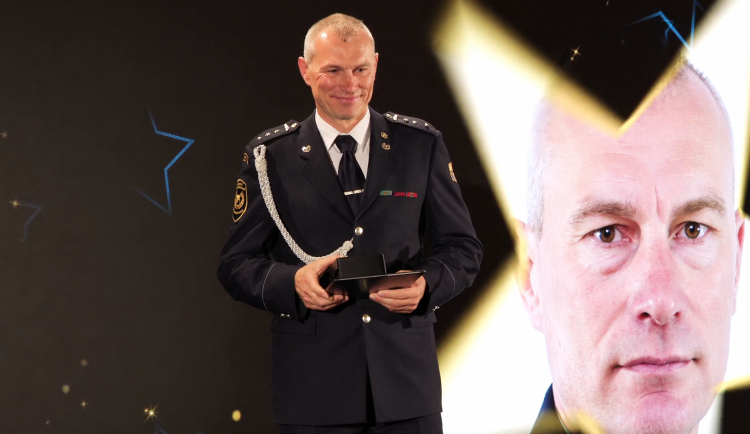 Zabránil tragédii. Dostal ocenění od prezidenta a zabodoval v anketě Hasič roku