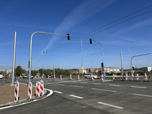 Velký den pro Hradec: Křižovatka Mileta se dnes v noci otevře řidičům