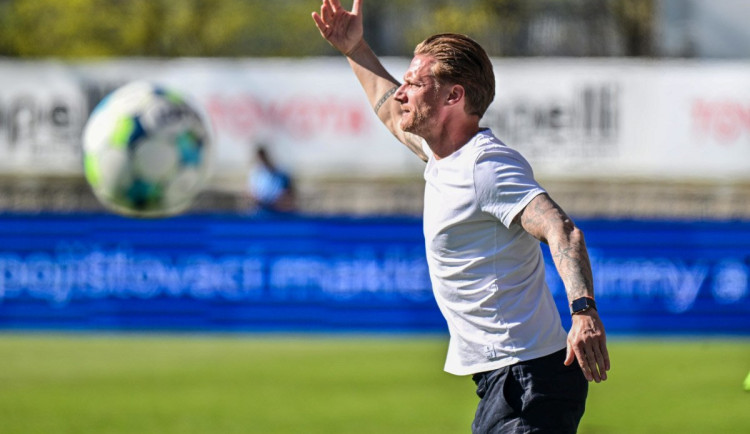 Uhráli jsme si to sami, těšilo po derby trenéra Slovanu Kováče