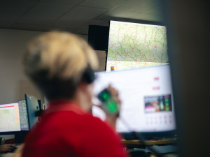 Maminka se neprobouzí. Operátoři na lince 155 řeší desítky tisíc dramat ročně