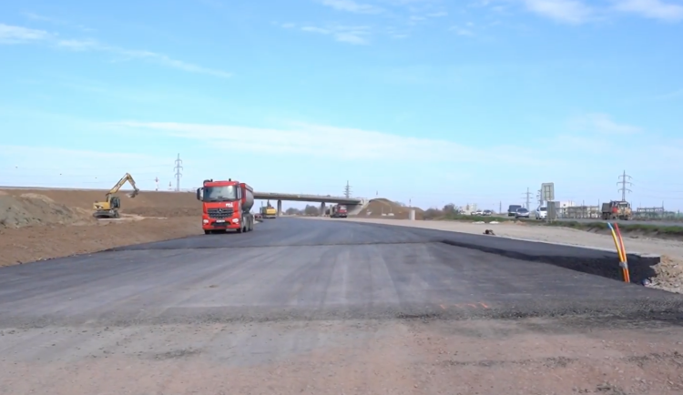 VIDEO: D35 se posouvá. Z Hradce k Hořicím pojedete po dálnici už letos