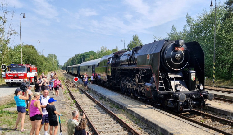 Milovníci železnice se mohou opět těšit na jízdy s majestátní Šlechtičnou