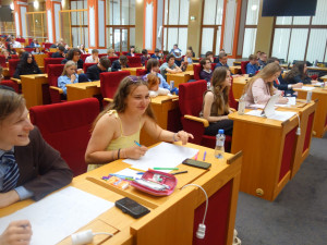 Hradec má debatní mistry. Studenti z Biskupského gymnázia vyhráli republiku