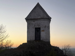 Stavbaři vyrazili na Zebín. Nové schodiště zabrání ničení přírodní památky