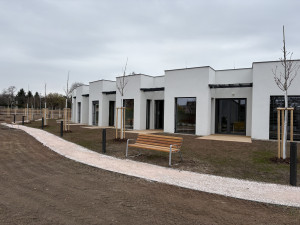 Blízkost místo spěchu, nový hospic ve Stěžerách dává rodinám čas být spolu