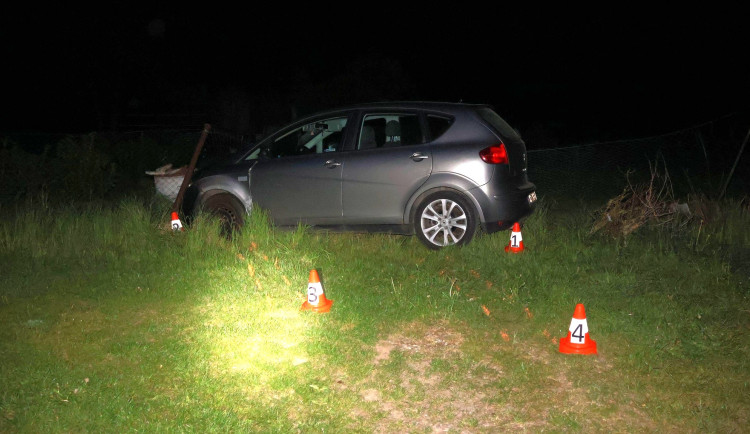 Zběsilá policejní honička se ze SRN přesunula do ČR. Zfetovaný řidič havaroval a utekl