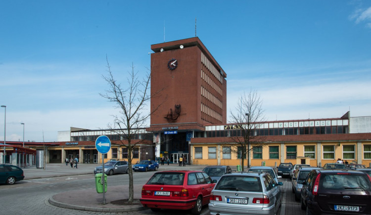 Rekonstrukce chebského nádraží bude stát 428 milionů korun, začne letos