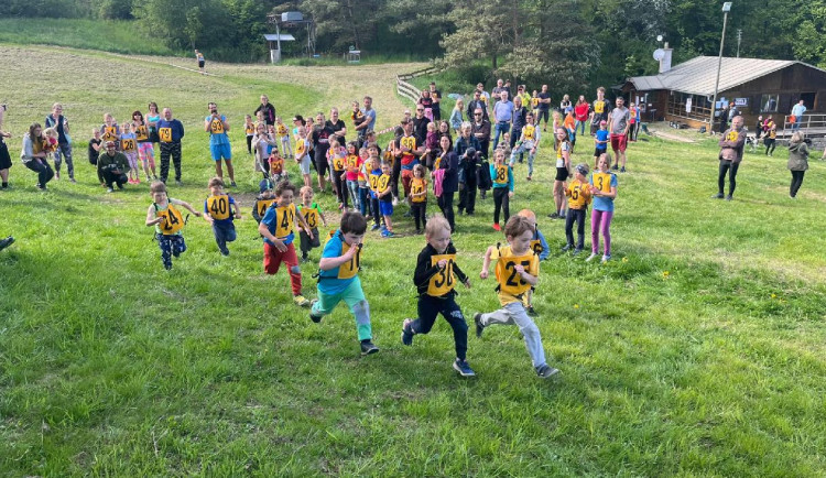 Tipy na víkend: Burza starých hraček, prohlídky zámku v Jeníkově, běh v Lukách